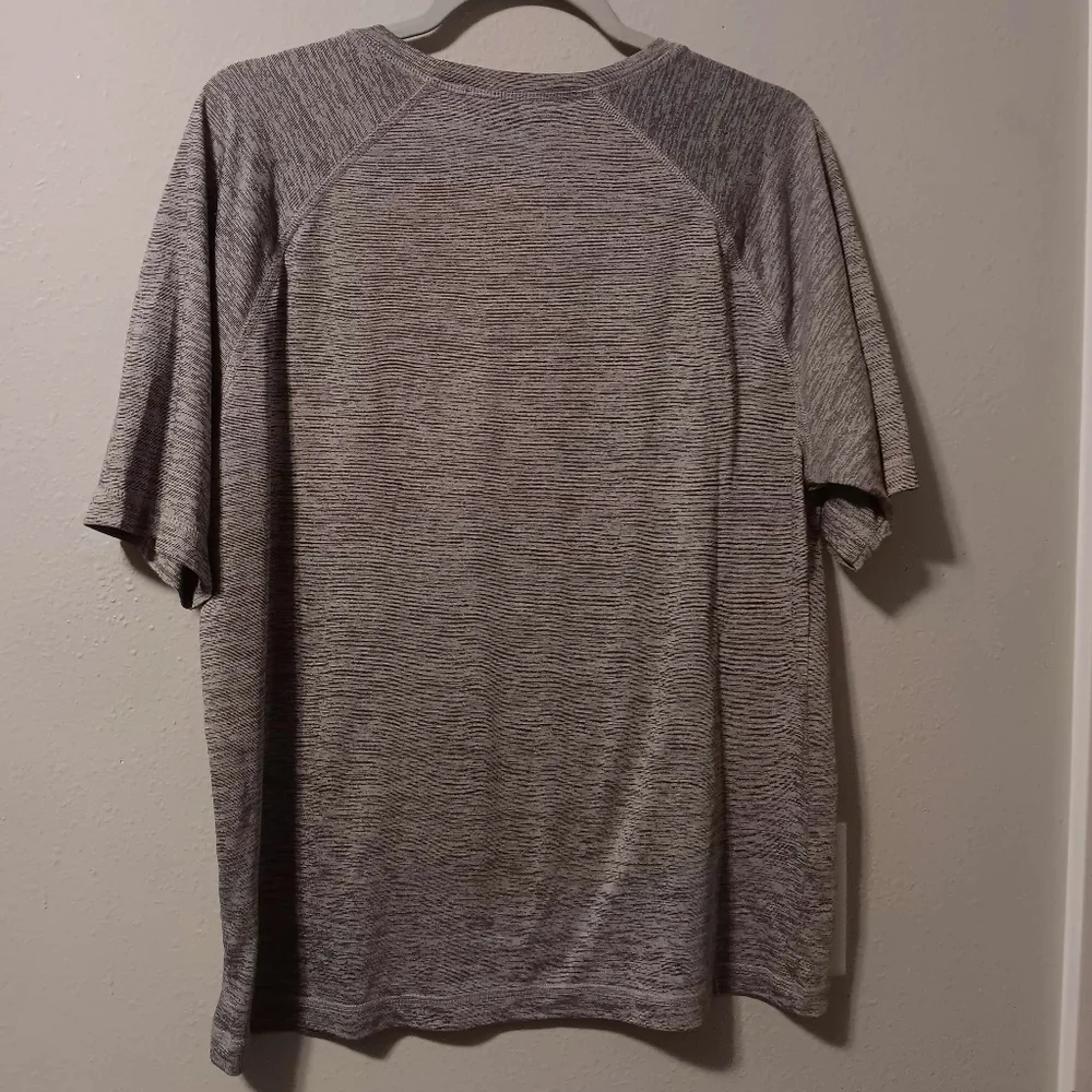 Majestic Men's Heather Gray Seattle Mariners Short-Sleeve Logo Tee - Picture 3 of 11